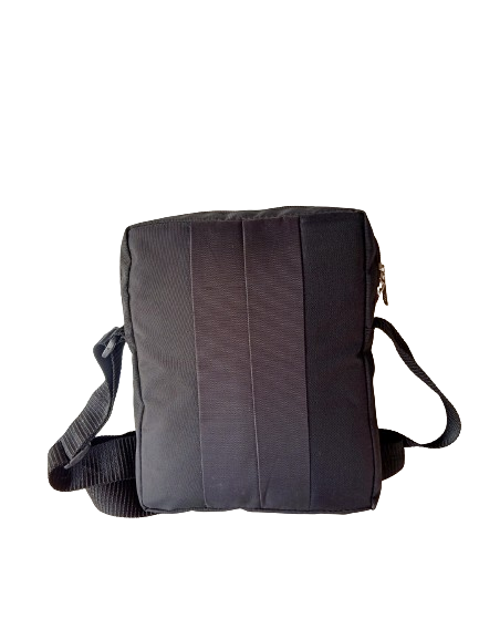 SLING BAG (28x22x5cm)