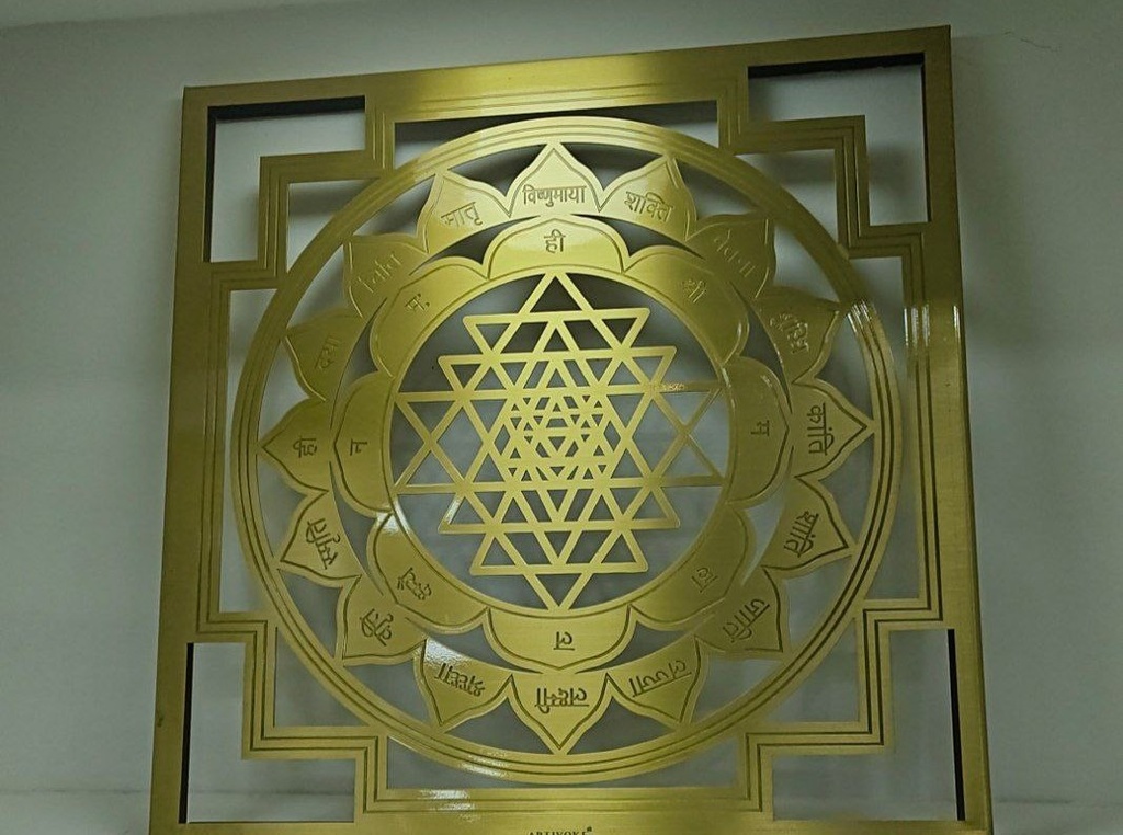 metal wall hanging 12x12 inch