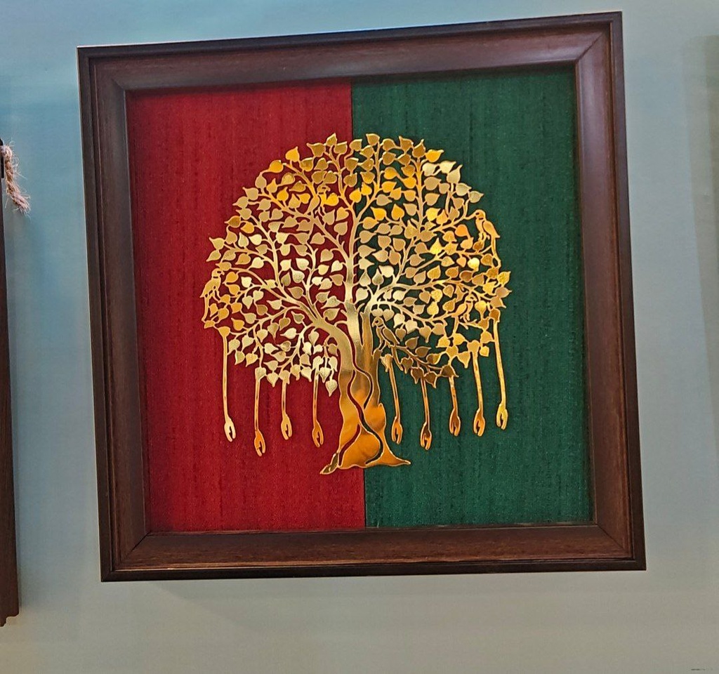 BRASS TREE WALL FRAME 10X10 INCH