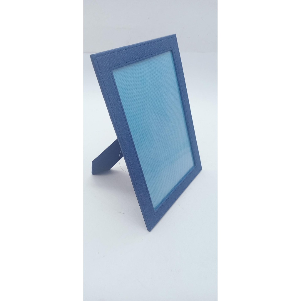 Photo Frame Size : 25 x 18 CM